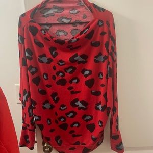 Cowl neck leopard top